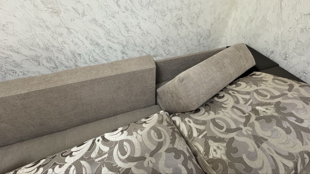 Продам диван срочно