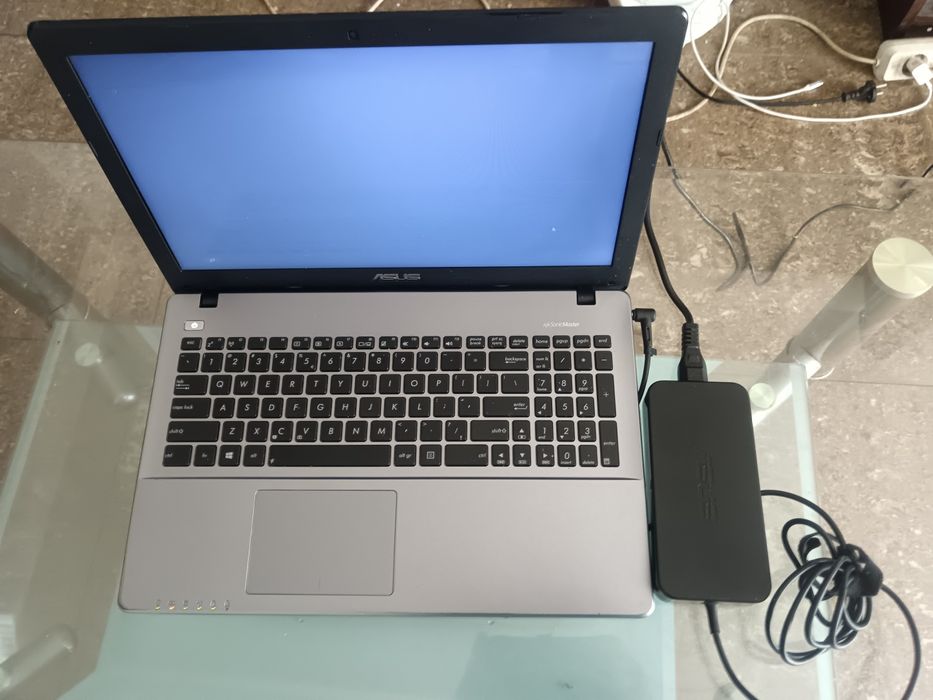 Laptop Asus 5500 functional