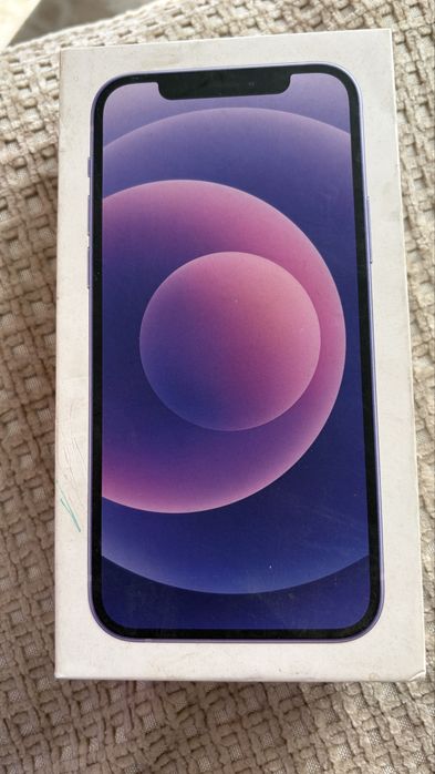 Продам  б/у iPhone 12