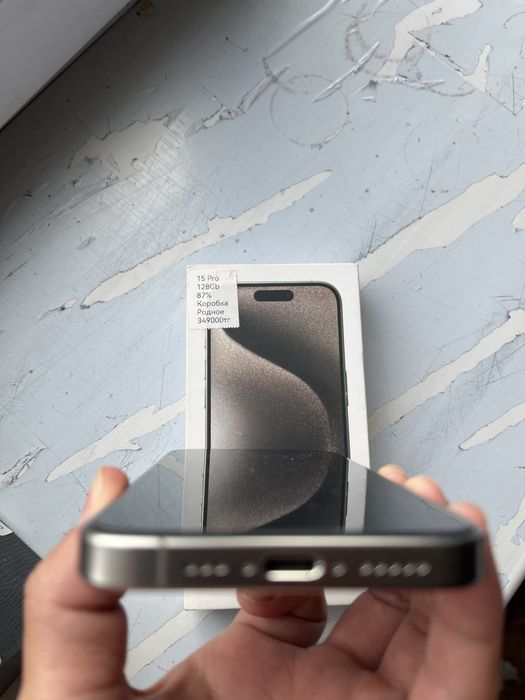 iPhone 15 pro в идеальном состояний