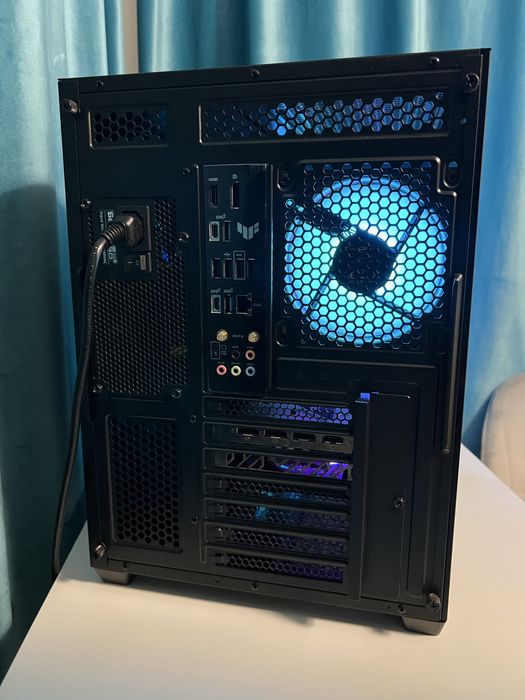 Calculator Gaming Ryzen 5 7600X Placa video RX6900XT Ram DDR5 16GB