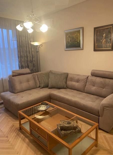 Дава се под наем Тристаен апартамент в София, Стрелбище - 100 кв.м за 897.6 € - Снимка #1