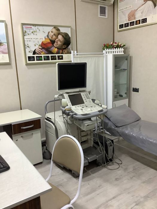 Действующая многопрофильная частная клиника. Первая линия.  Новза.