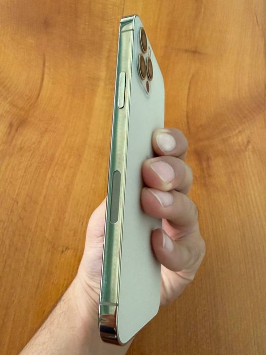 Iphone 12 pro 256 lgb ideal