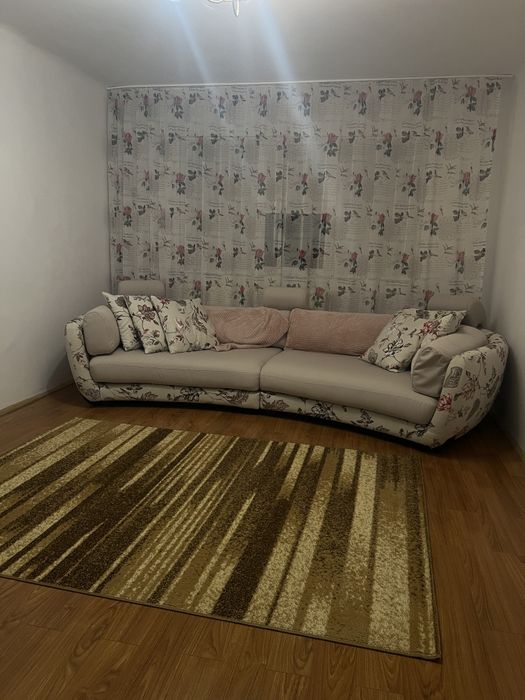 Inchiriez apartament
