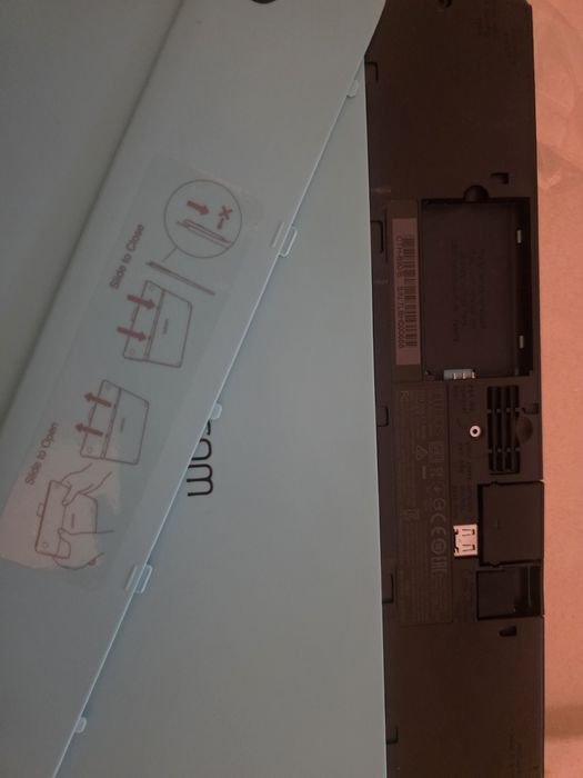 Графичен таблет Wacom Intuos Art Medium (Mint Blue) CTH-690 – Като нов!