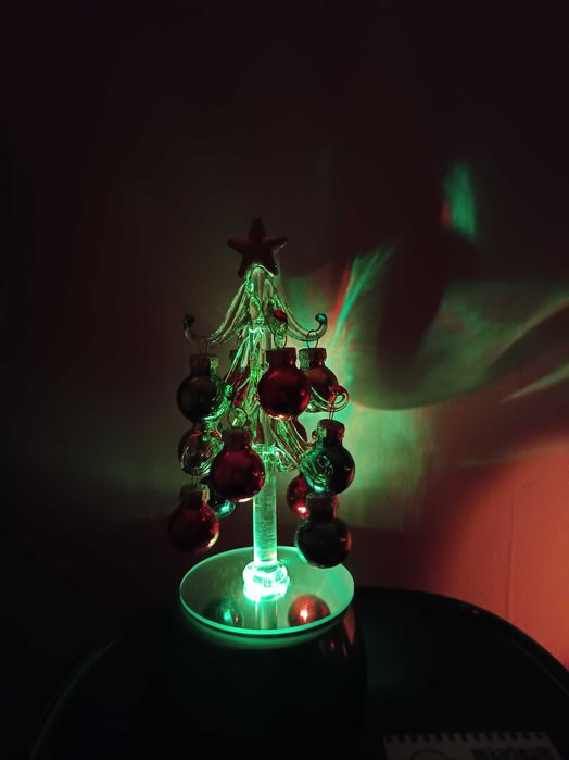 Коледна светеща елха