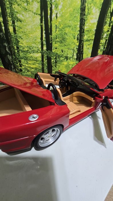 Ferrari 550 Barchetta 1:18 Hotwheels, arata
9,5/10 , se