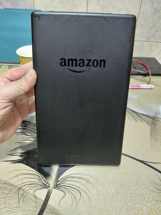 Vind amazon fire generația a7a,de 10 inch cu peste 2300 de cărți în limba română