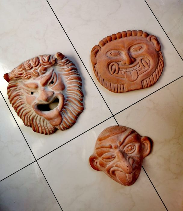 Антикварна глава скулптура фигура статуя горски дух зеления човек фавн