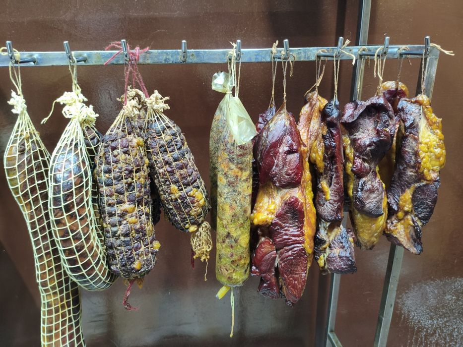 Мраморная копченая конина