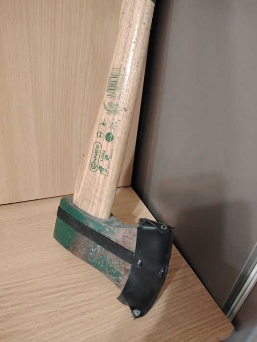 Немска брадва Connex 1250g.