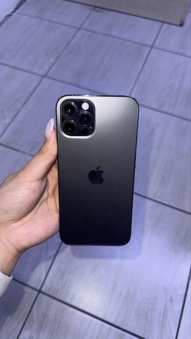 //4886/ iPhone 12 pro/