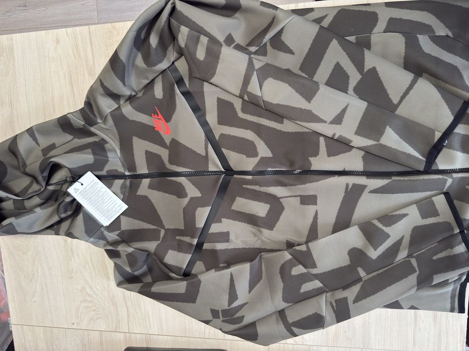 Екипи Nike Tech Размери S и L