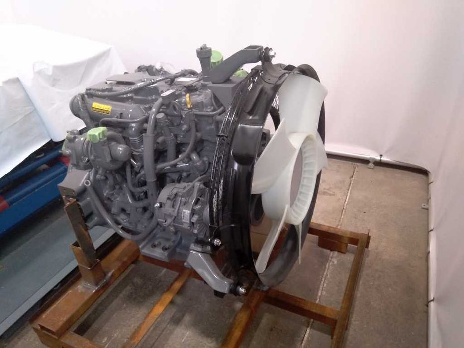 Motor Isuzu 4JJ1 second hand pentru excavator utilaje constructii motor diesel 3.0 Uniterra Group SRL