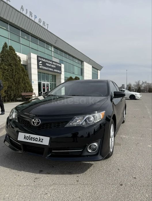 Тойота камри 2014 г. В отличном состоянии, из вложении нужно химчистка