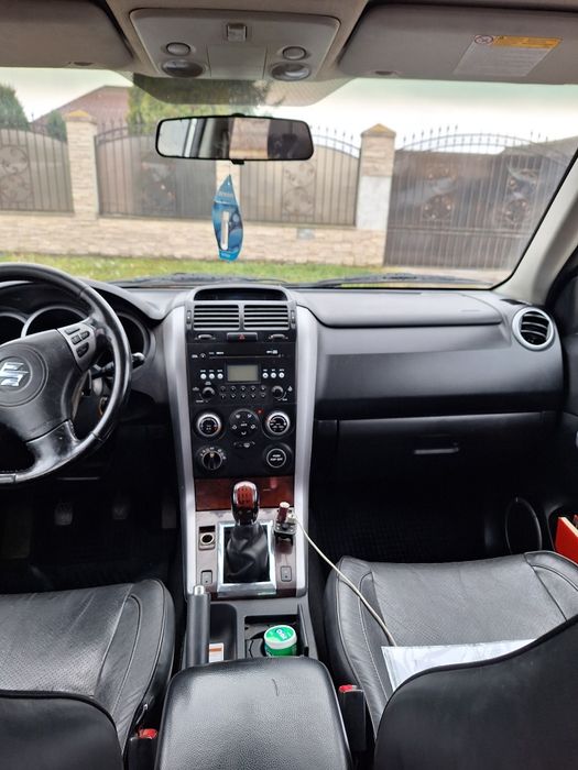 Vând Suzuki grand vitara