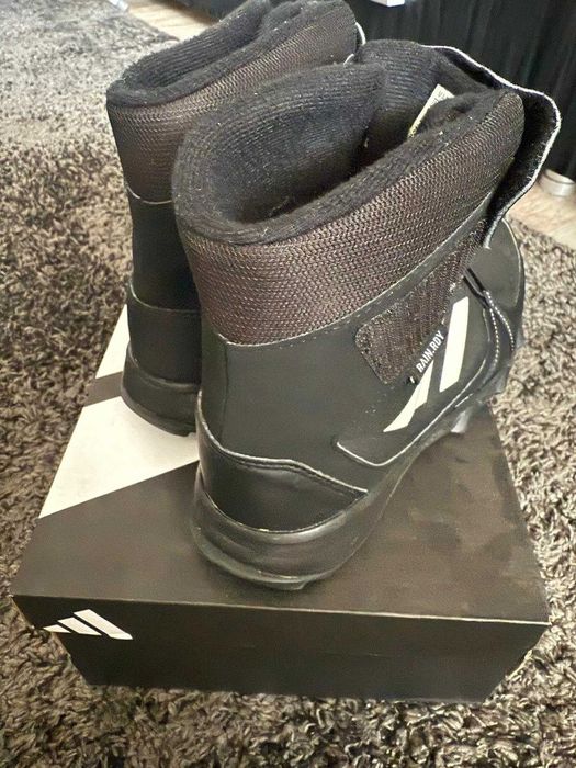 Ghete iarna ADIDAS marimea 38