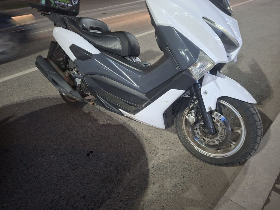 Yamaha Nmax 175cc