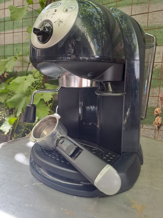 Espresor DeLonghi ca nou Anglia