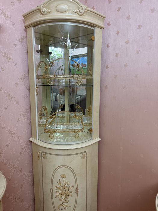 Стол+уголок+ камод+ горка