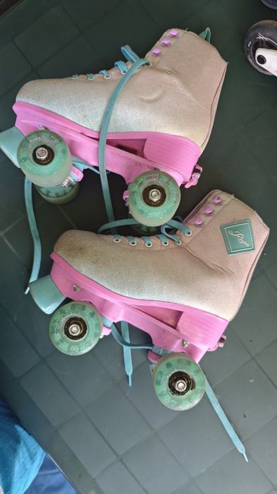 Vând role / patine