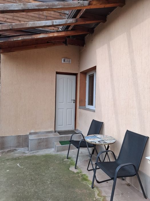 Под наем едностаен