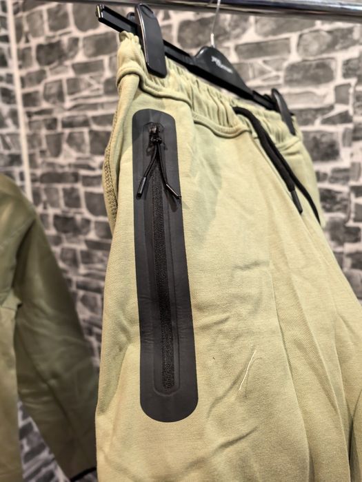 Nike Tech детски екипи намалени с 30%