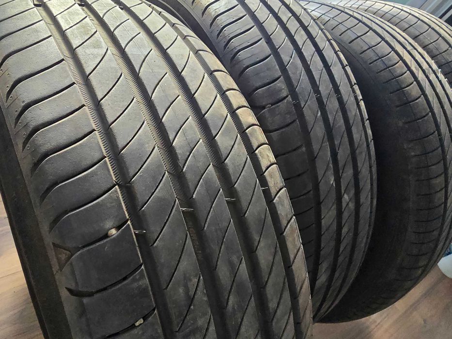 Set vara 2025 215/65R17 Michelin