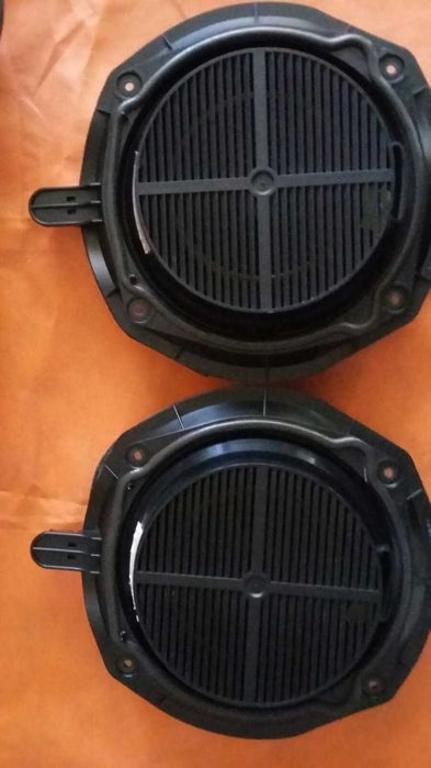 Колони с усилвател Bose