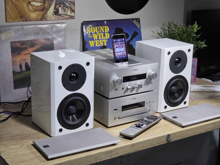 Sistem audio YAMAHA, receiver R-840, cd-player  cd-640, usb, iPod boxe
