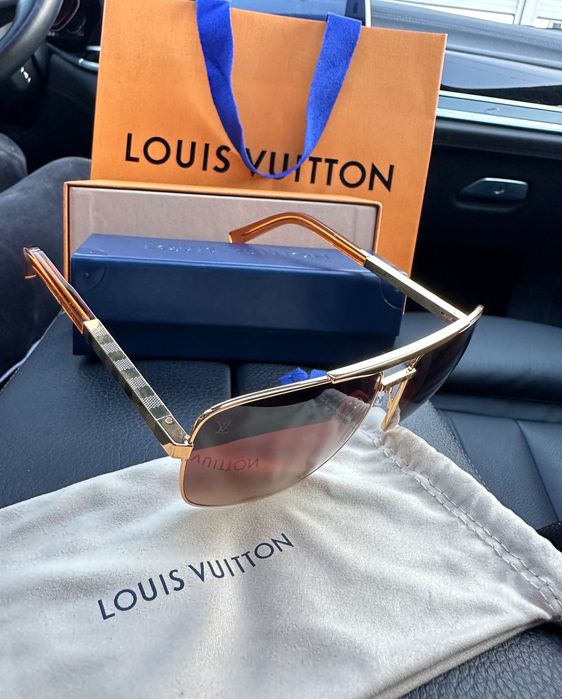 Ochelari originali Louis Vuitton aurii Attitude Gold Noi