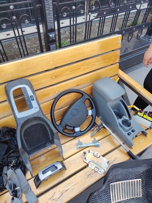 Jentra zapchastlar sotiladi