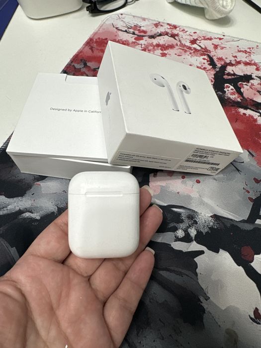 Прдам AirPods 1 покаления