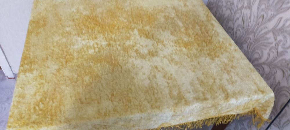 Продам плюшевую скатерть