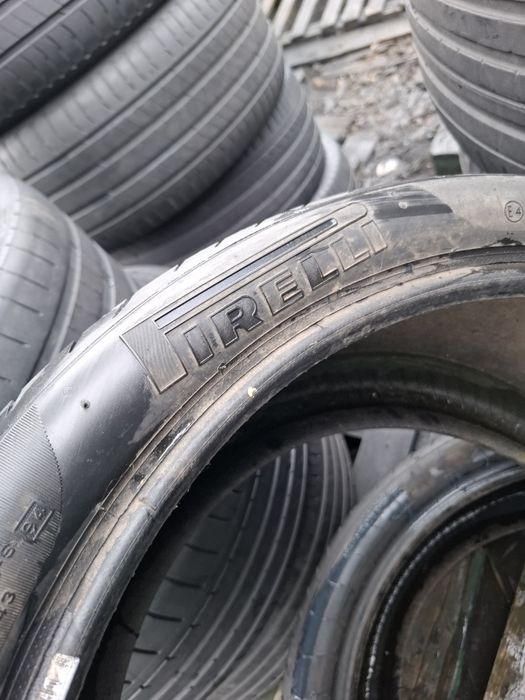 Vand 2 anvelope 305 30 20 pireli de vara fără defecte