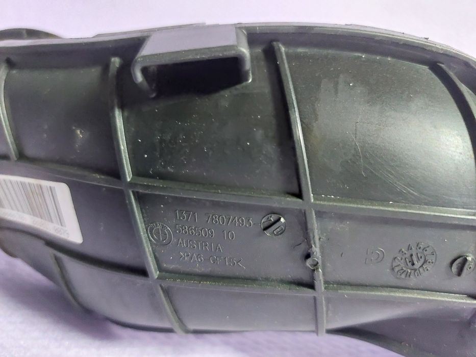 Tub aspirare aer motor N57 3.0 BMW E90 E91 E92 E93 Cod 7800067