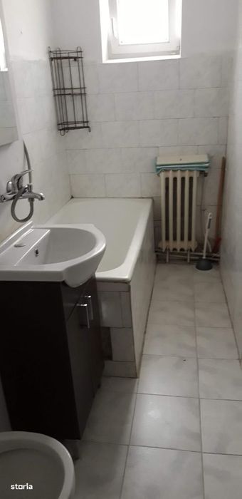Ap. 2 camere etajul 3, Aleea Tihutei, Bistrita