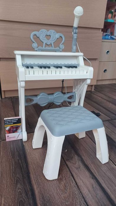 Pian electronic  pentru copii
