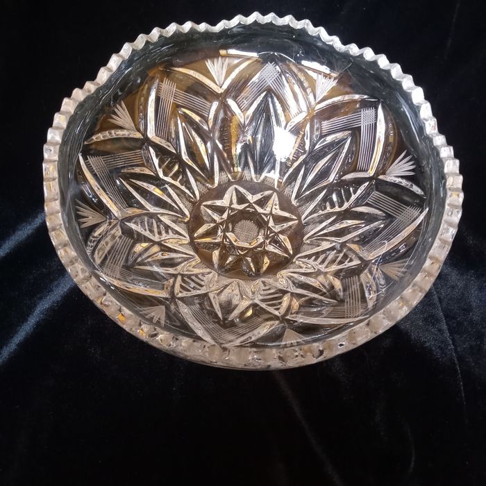 Винтажная  хрустальная ваза для салата ,конфет,фруктов,