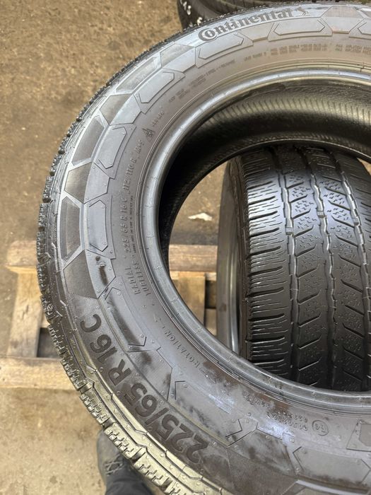 2x Anvelope iarna 225/65 R16C - Continental Van Contact Winter