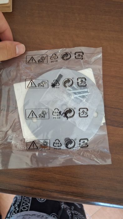 Неотворени болтове и поставка за крак olov ikea