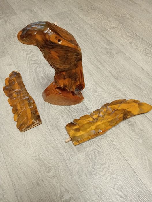 Продам статуэтку из дерева.