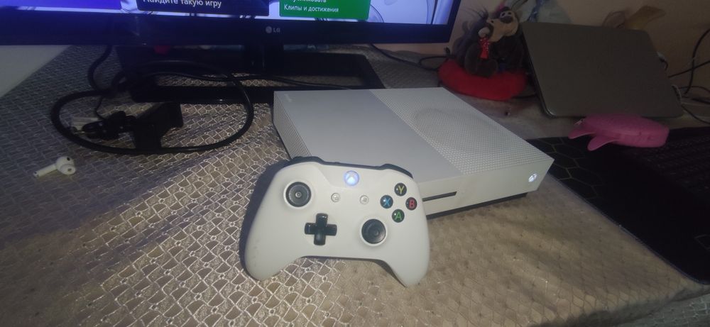 Продам-обмен xbox one s