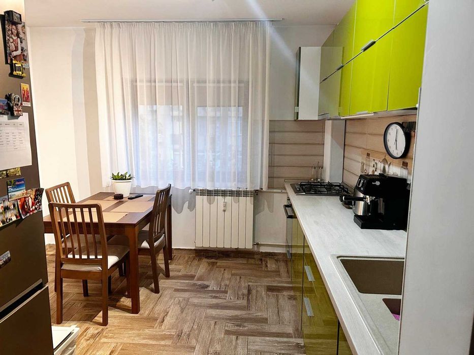 Vand apartament 2 camere,zona Sebastian,etaj 4/8,60 mp,renovat,proprietar