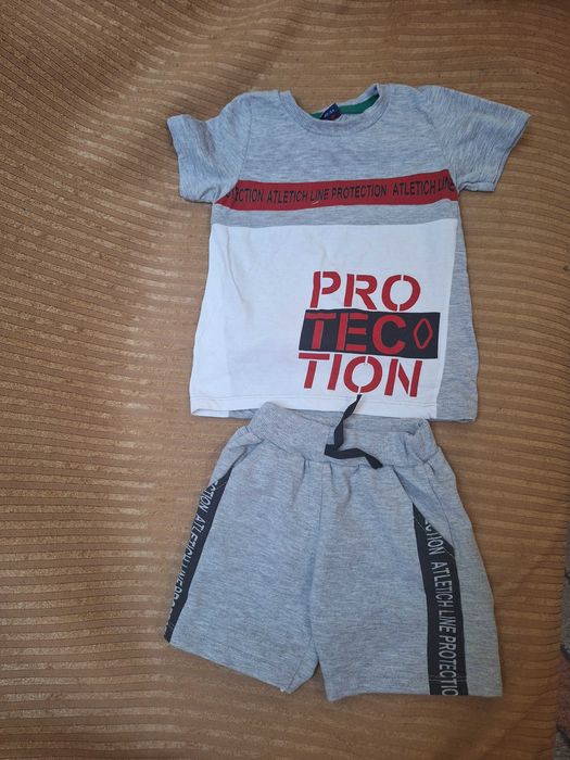 Продавам детски дрешки