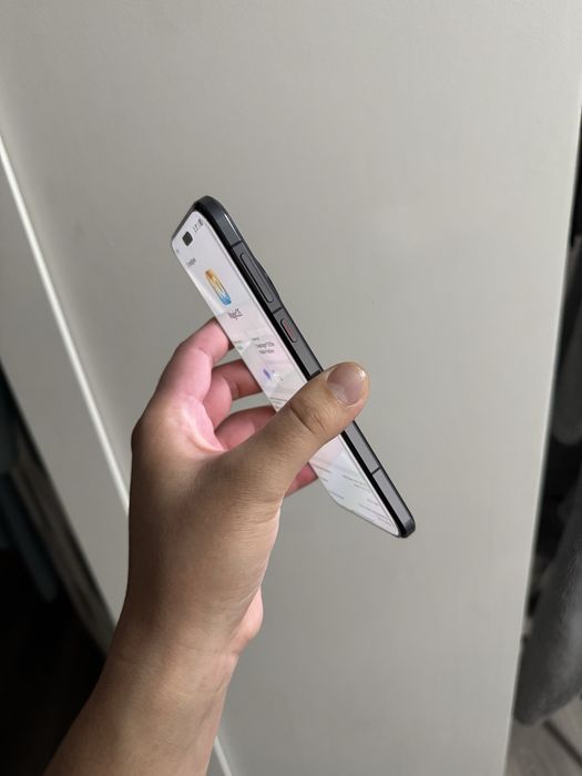 Продаю Honor magic7 pro 12/512 глобал ЕАС