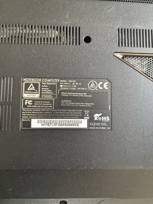 Clevo Gaming• i7-9750H• 32gb ram• RTX 2070• 1Tb SSD• 17,3” 144Hz