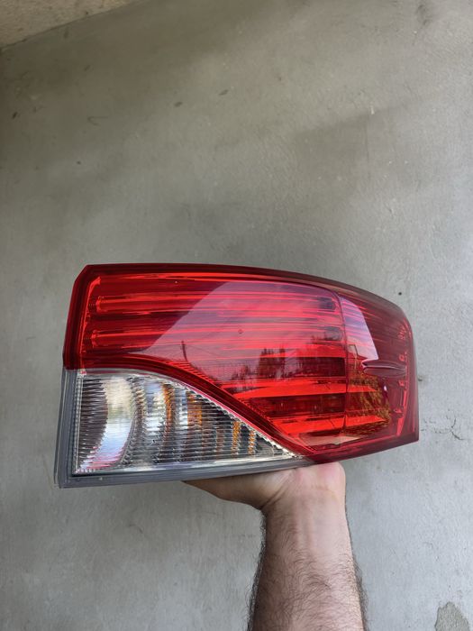 Stop dreapta spate Toyota Avensis T27, 2014, break