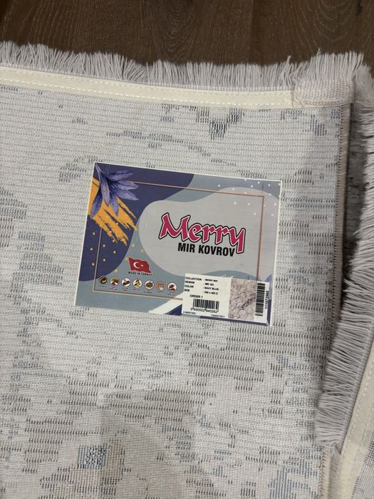 Продаю ковер размер 300/400 Турция